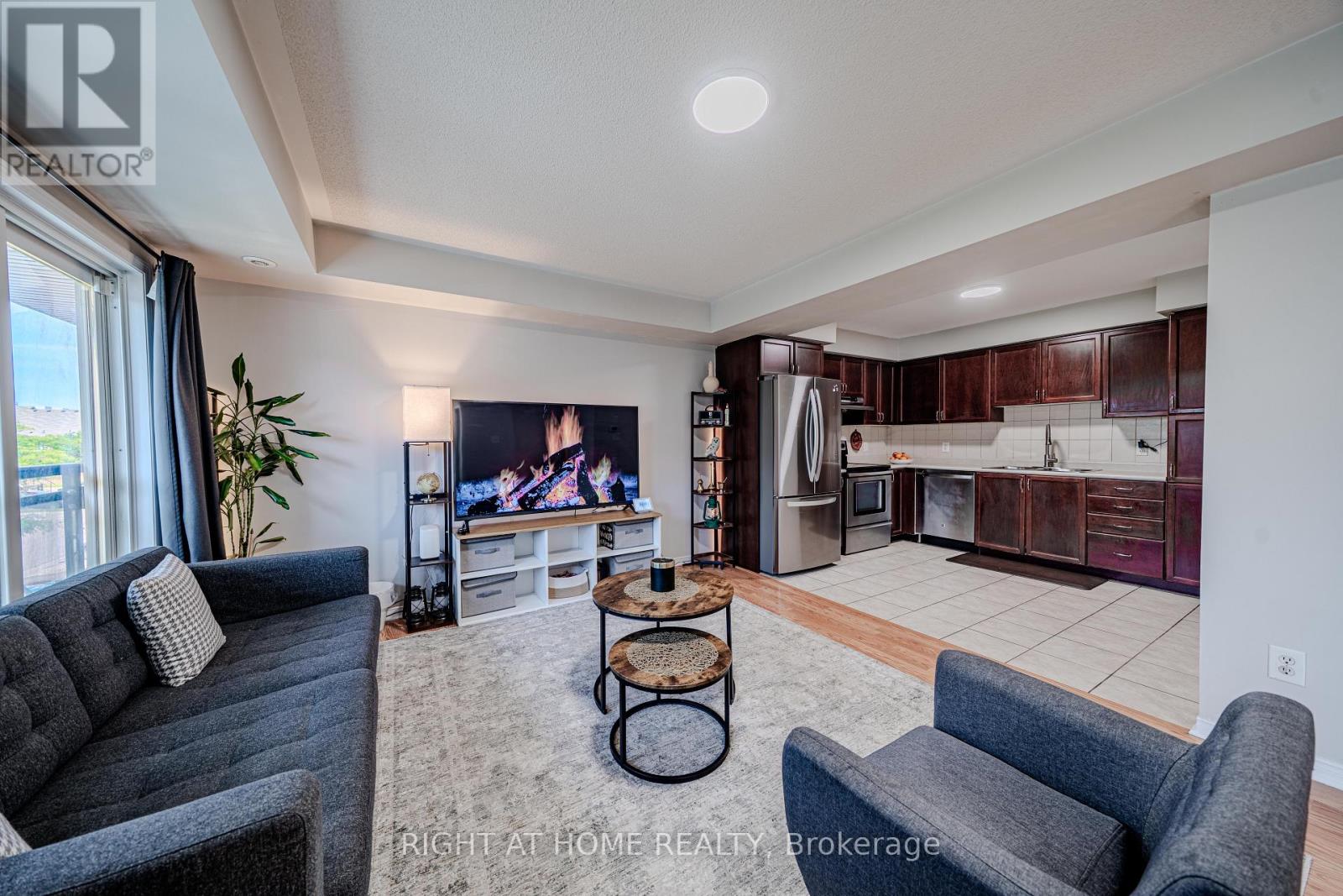 100 - 5035 Oscar Peterson Boulevard N, Mississauga, Ontario  L5M 0P4 - Photo 4 - W13748174