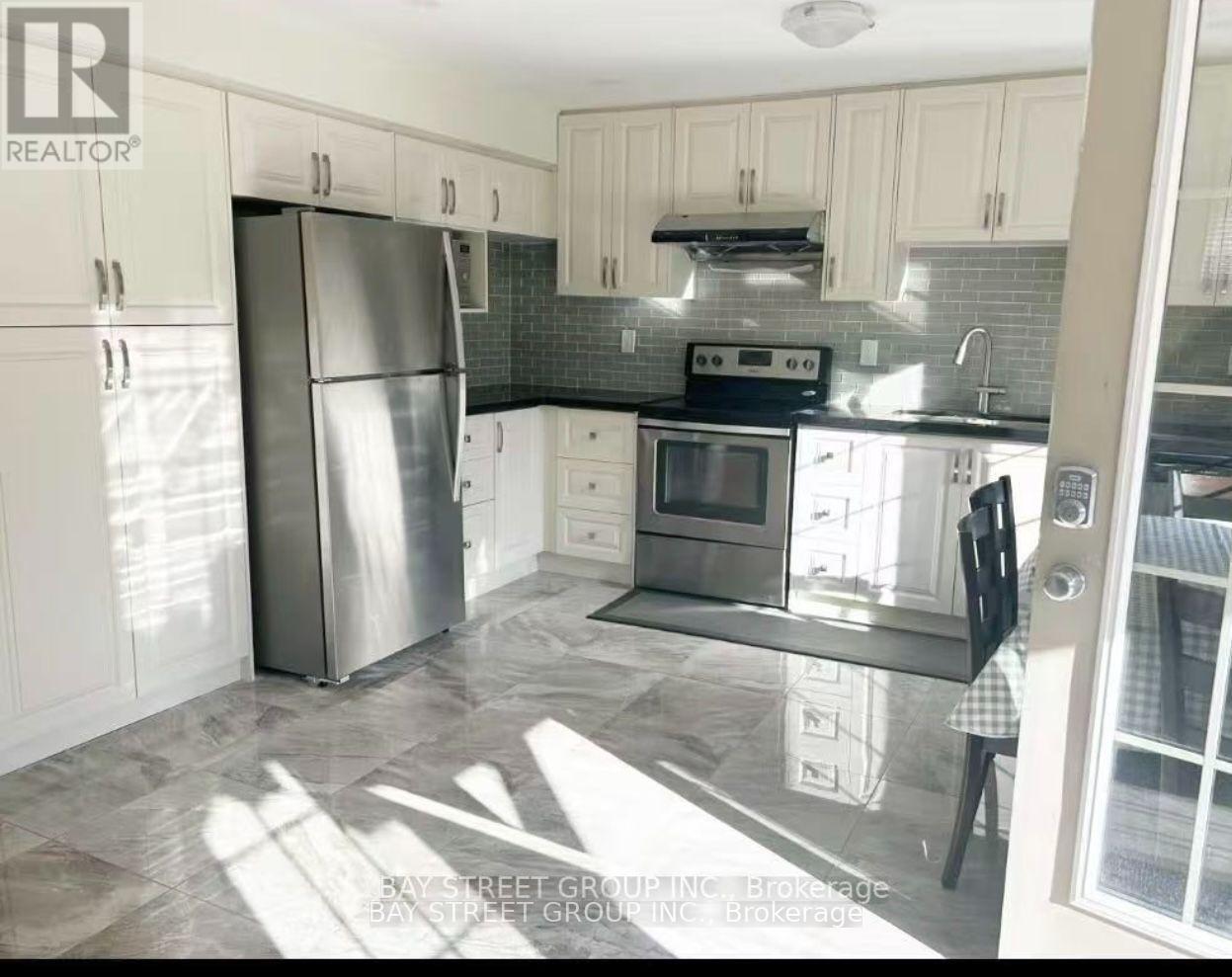 37 Heintzman Crescent, Vaughan, Ontario  L6A 4T8 - Photo 3 - N13726504