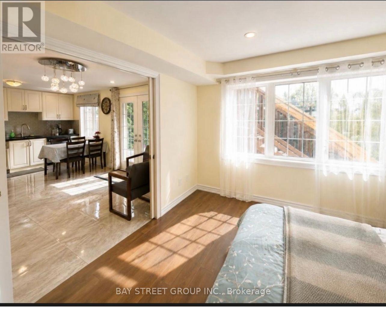 37 Heintzman Crescent, Vaughan, Ontario  L6A 4T8 - Photo 8 - N13726504