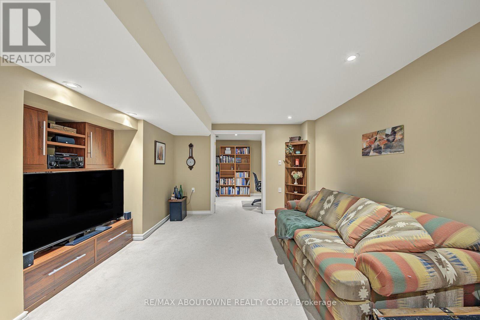 5110 Falconcrest Drive, Burlington, Ontario  L7L 6K5 - Photo 28 - W13747392