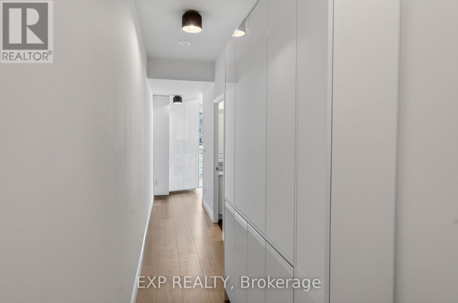 1916 - 352 Front Street W, Toronto, Ontario  M5V 0K3 - Photo 3 - C13748208
