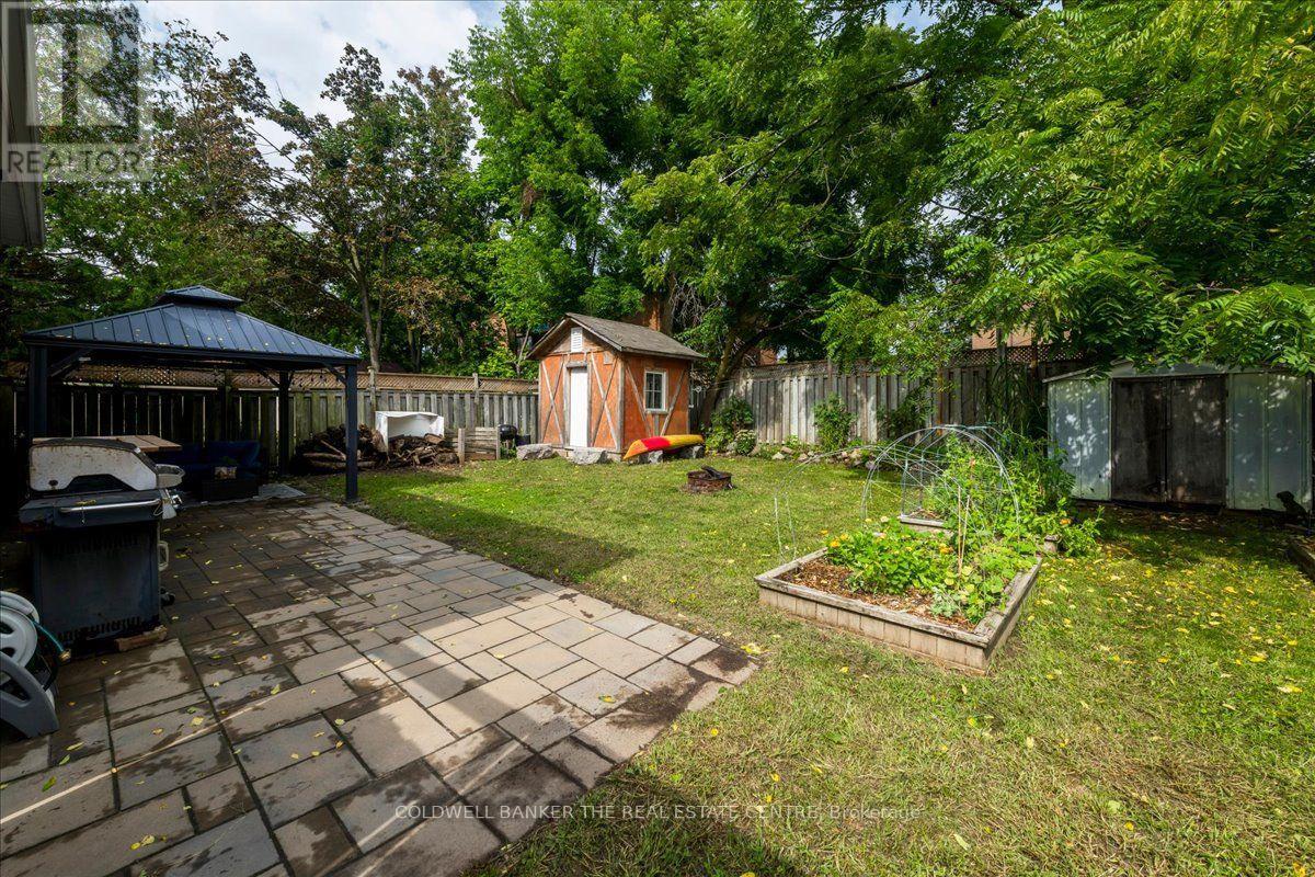 18 Agnes Street, Barrie, Ontario  L4M 2S2 - Photo 24 - S13748086