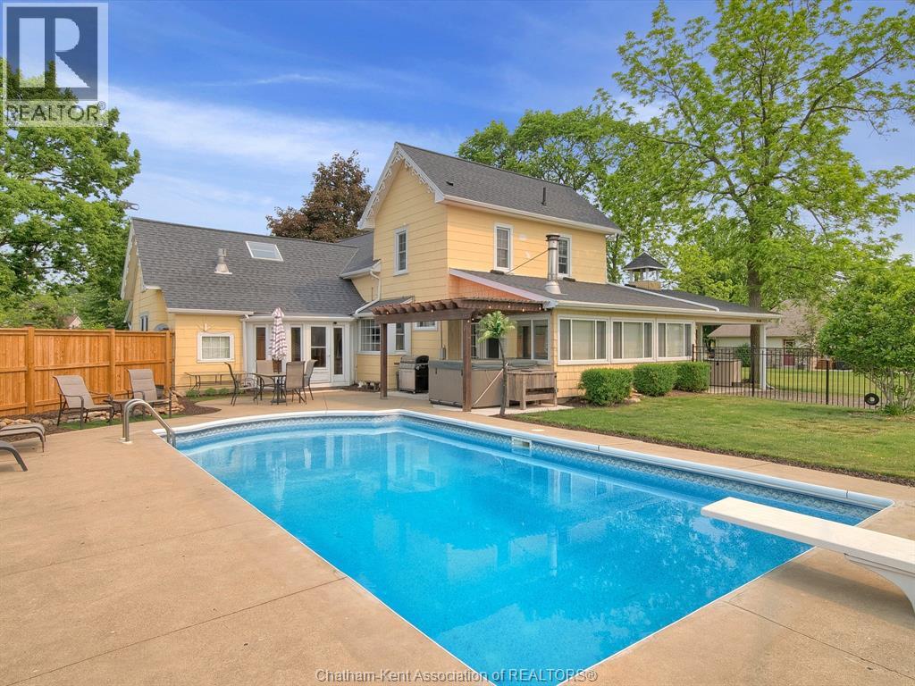 42 Middleton LINE, Wheatley, Ontario