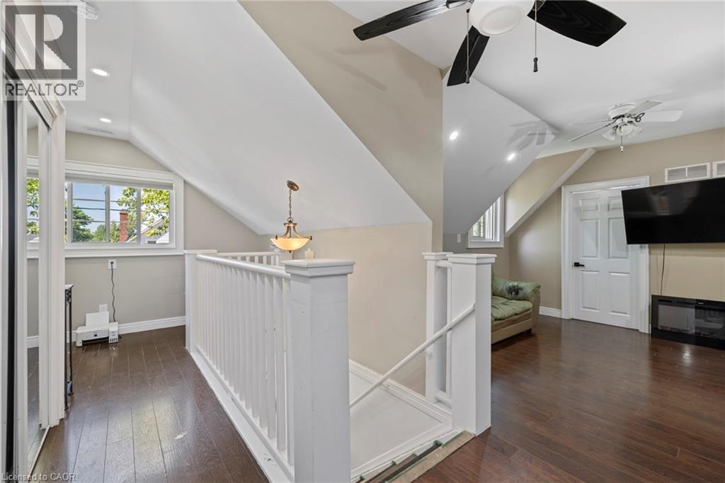 54 E Chestnut Street E, St. Catharines, Ontario  L2T 1H1 - Photo 32 - 40860850