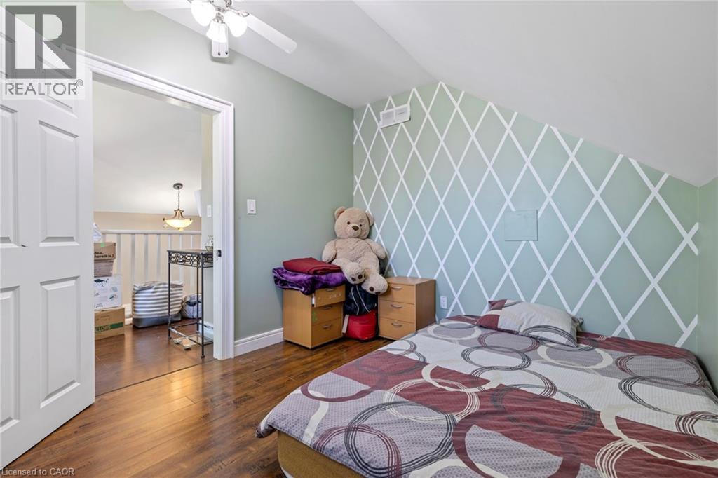 54 E Chestnut Street E, St. Catharines, Ontario  L2T 1H1 - Photo 37 - 40860850