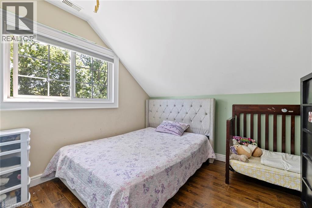 54 E Chestnut Street E, St. Catharines, Ontario  L2T 1H1 - Photo 34 - 40860850