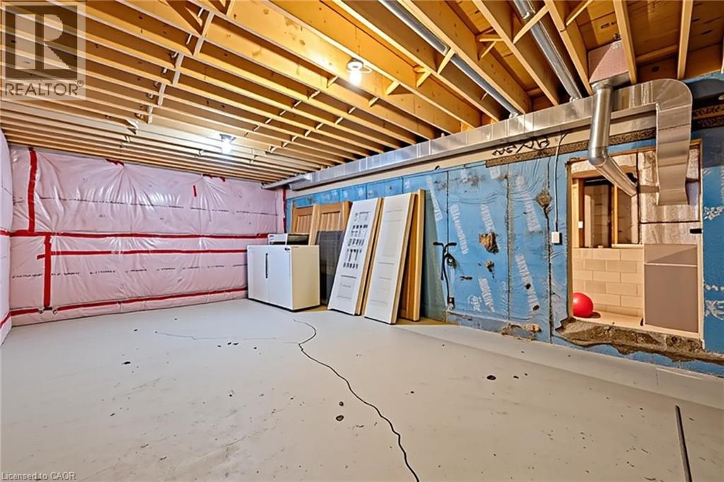 54 E Chestnut Street E, St. Catharines, Ontario  L2T 1H1 - Photo 43 - 40860850