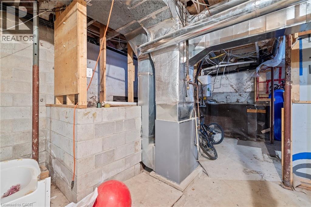 54 E Chestnut Street E, St. Catharines, Ontario  L2T 1H1 - Photo 42 - 40860850