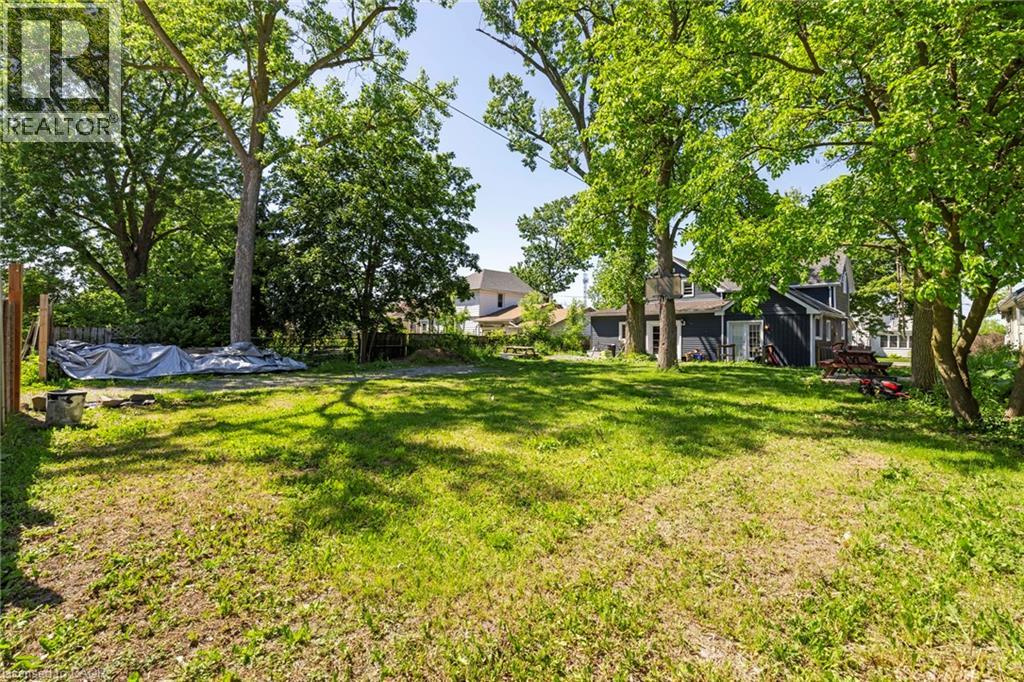 54 E Chestnut Street E, St. Catharines, Ontario  L2T 1H1 - Photo 45 - 40860850
