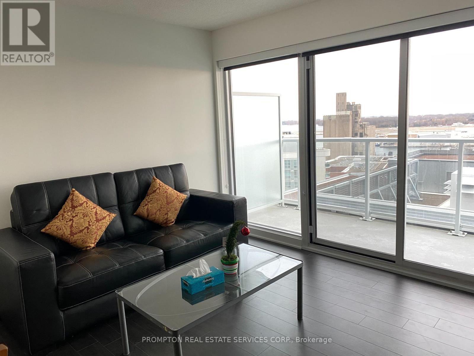1702 - 17 Bathurst Street, Toronto, Ontario  M5V 0N1 - Photo 5 - C13748218