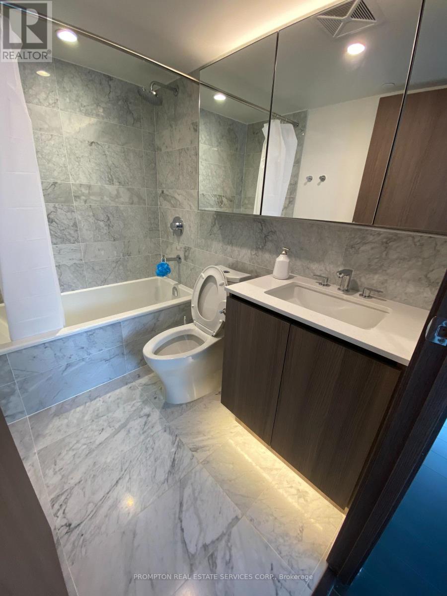 1702 - 17 Bathurst Street, Toronto, Ontario  M5V 0N1 - Photo 8 - C13748218