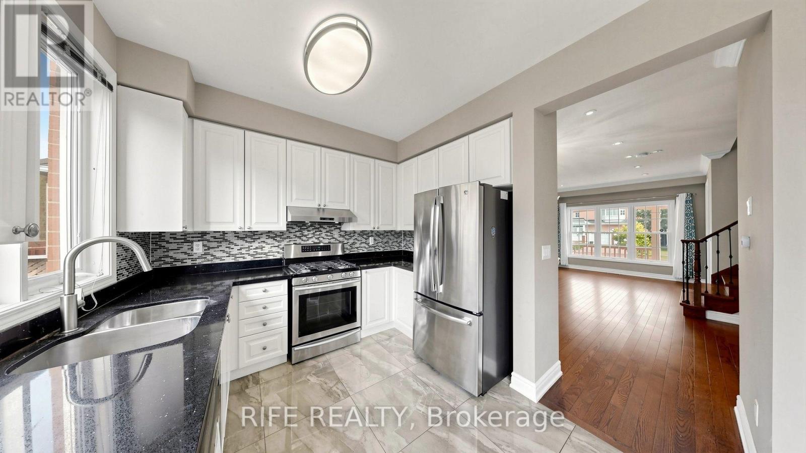100 Castlemore Avenue, Markham, Ontario  L6C 2N5 - Photo 14 - N13748216