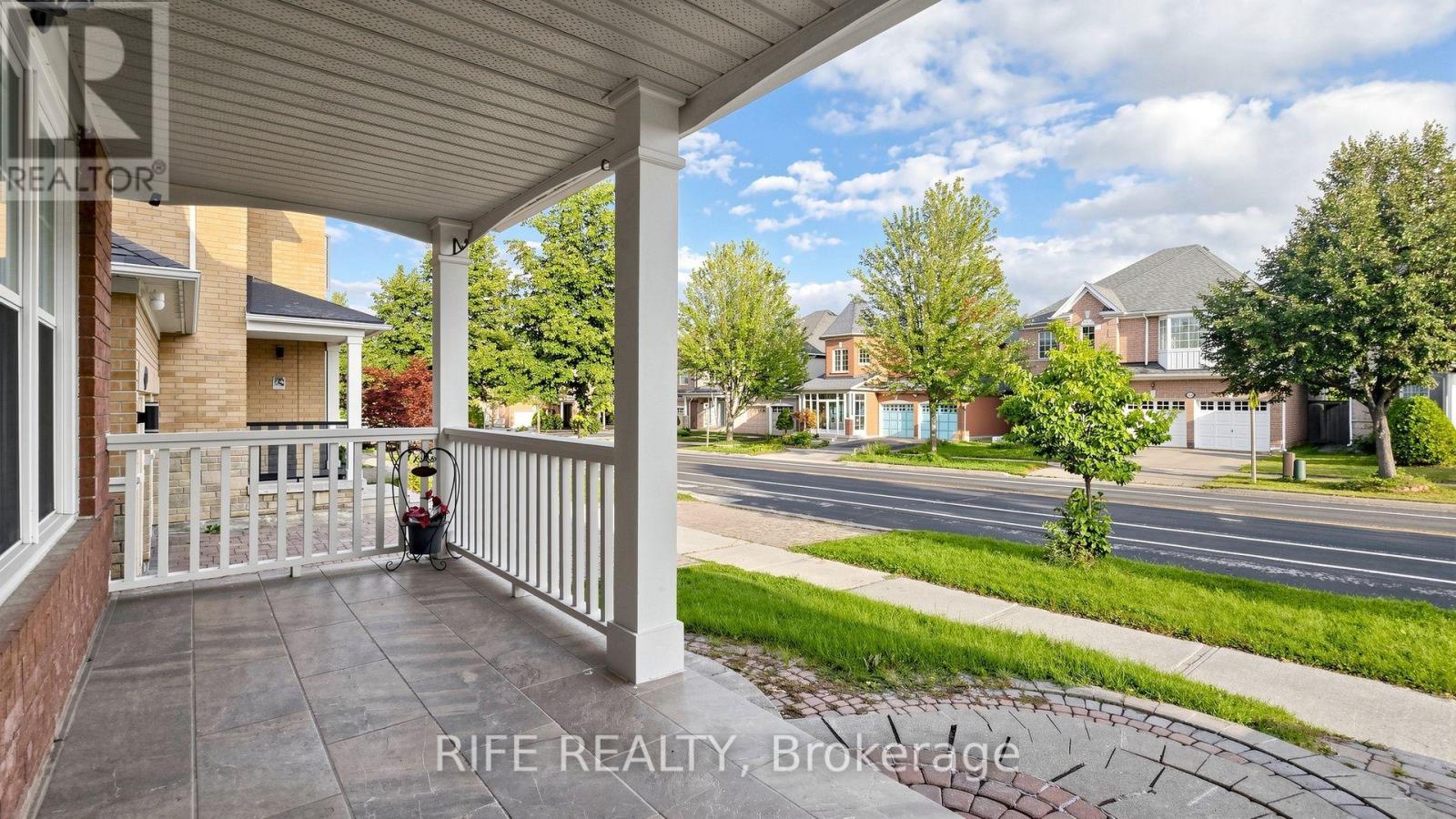 100 Castlemore Avenue, Markham, Ontario  L6C 2N5 - Photo 2 - N13748216
