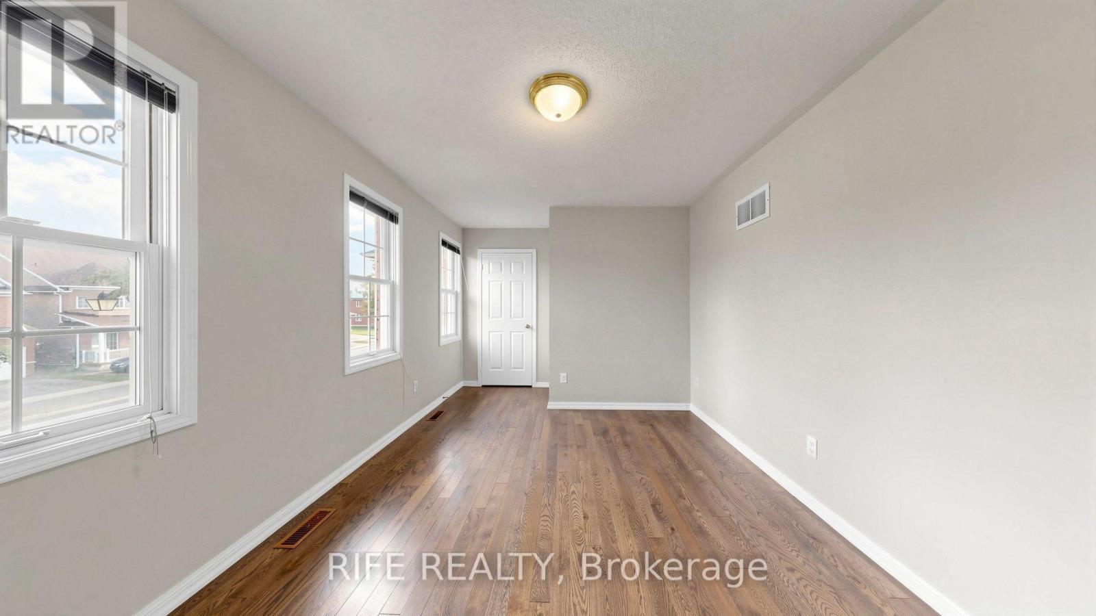 100 Castlemore Avenue, Markham, Ontario  L6C 2N5 - Photo 27 - N13748216