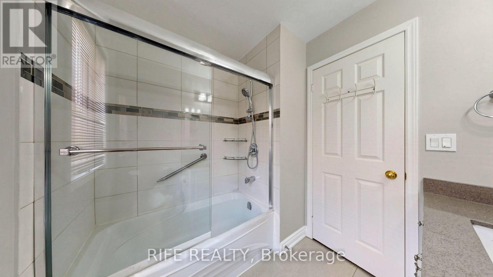 100 Castlemore Avenue, Markham, Ontario  L6C 2N5 - Photo 29 - N13748216