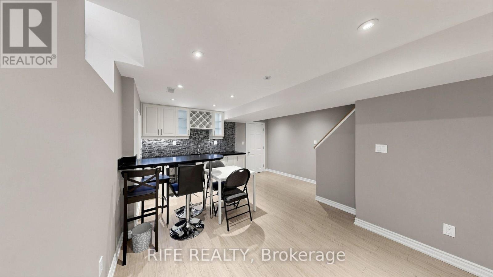 100 Castlemore Avenue, Markham, Ontario  L6C 2N5 - Photo 31 - N13748216