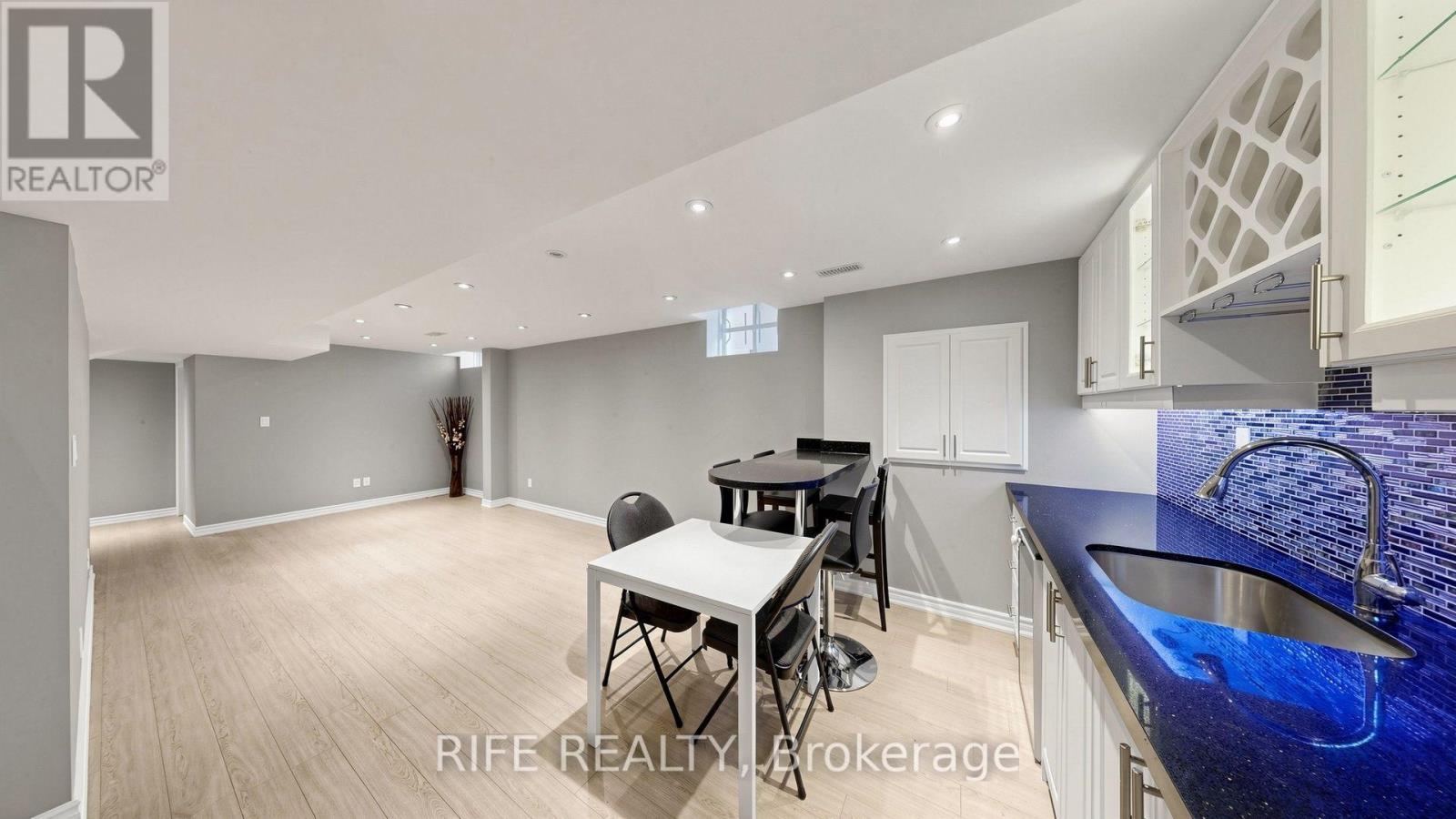 100 Castlemore Avenue, Markham, Ontario  L6C 2N5 - Photo 32 - N13748216
