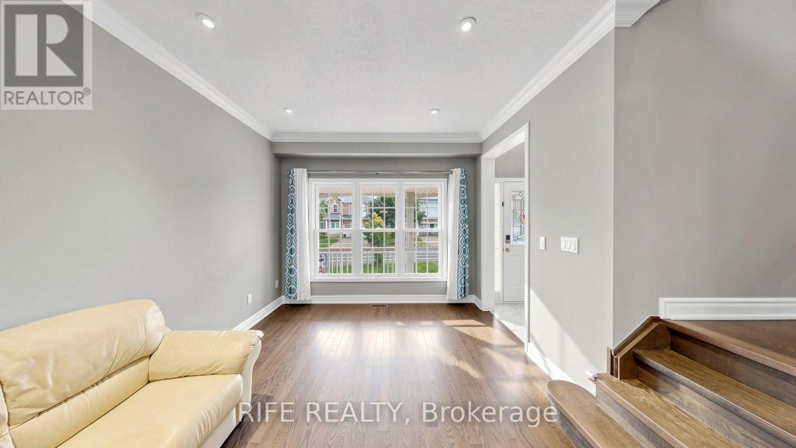 100 Castlemore Avenue, Markham, Ontario  L6C 2N5 - Photo 7 - N13748216