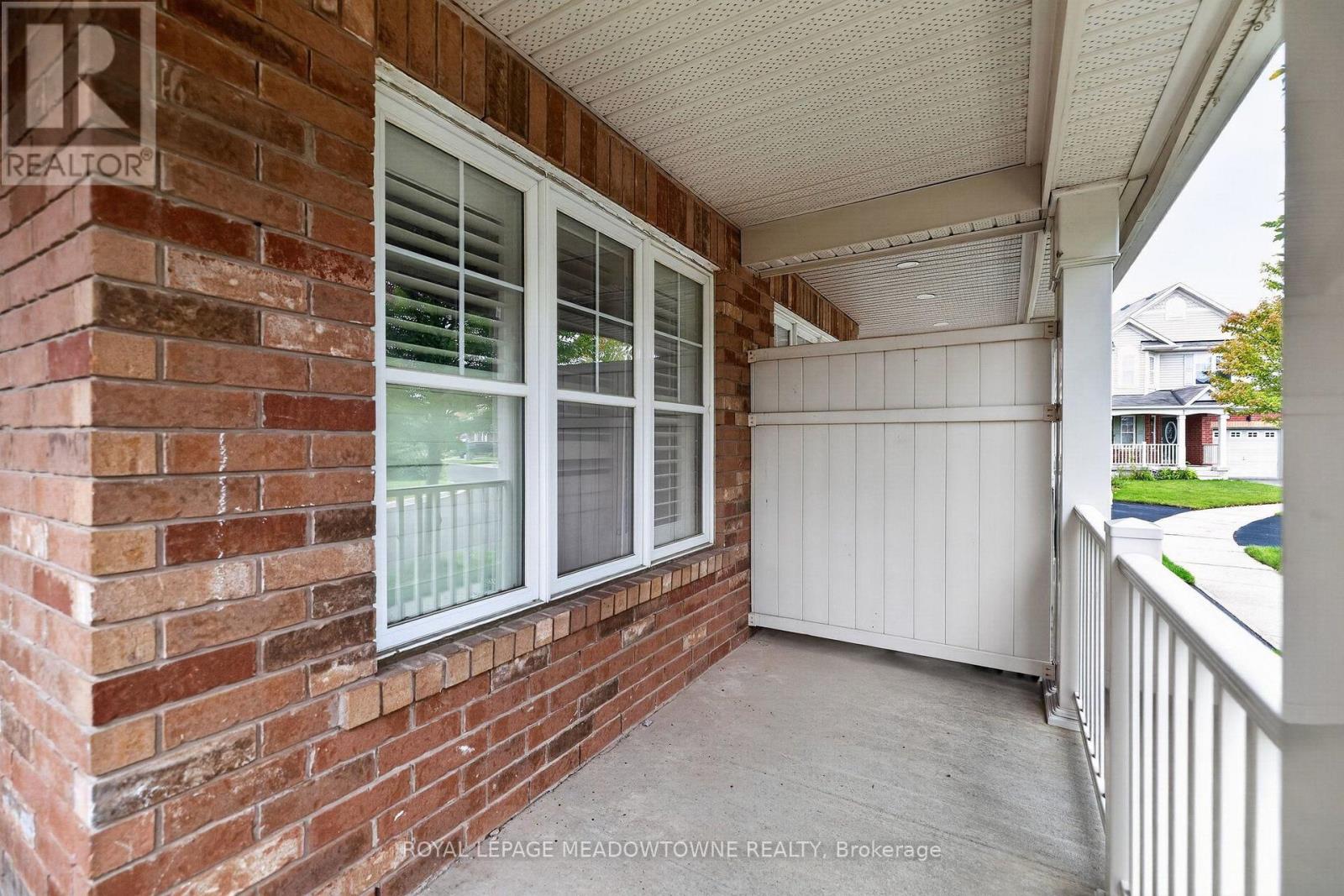 928 Raftis Crescent, Milton, Ontario  L9T 6Z2 - Photo 4 - W13748234