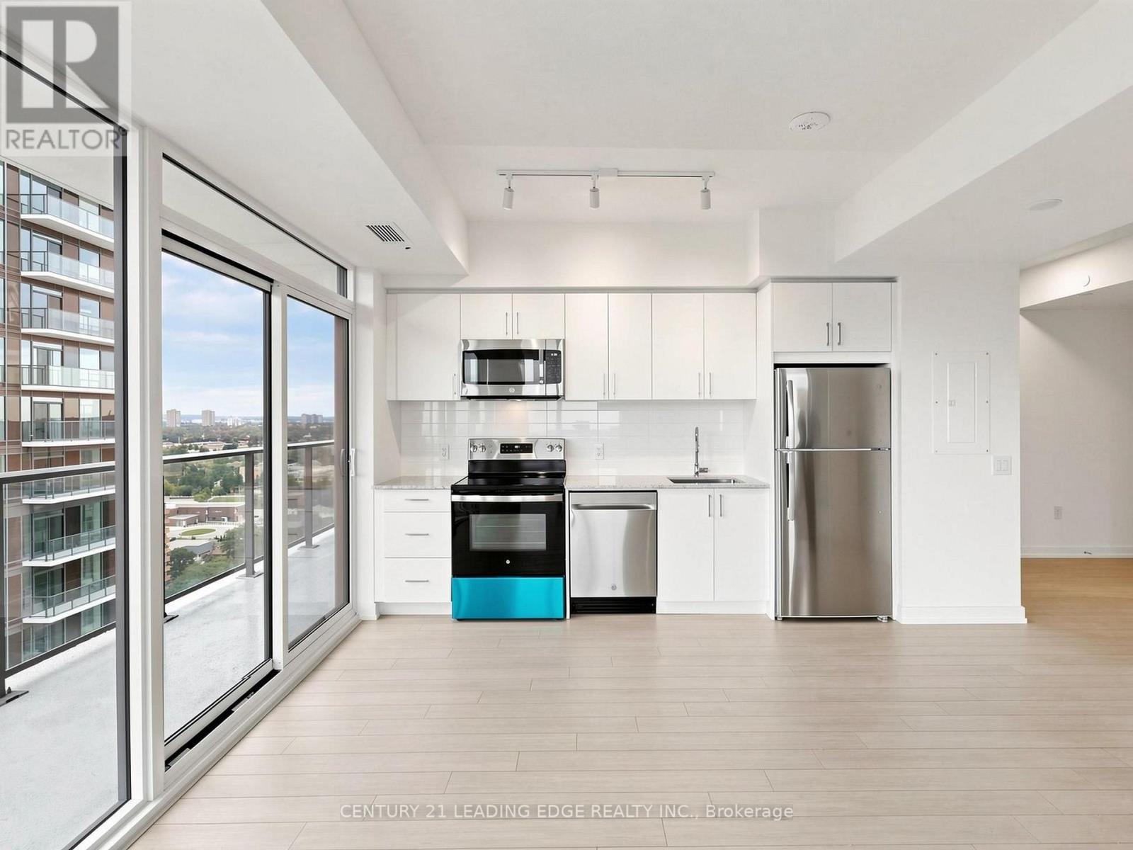 2015 - 4010 Eglinton Avenue W, Toronto, Ontario  M9A 0G5 - Photo 7 - W13740476