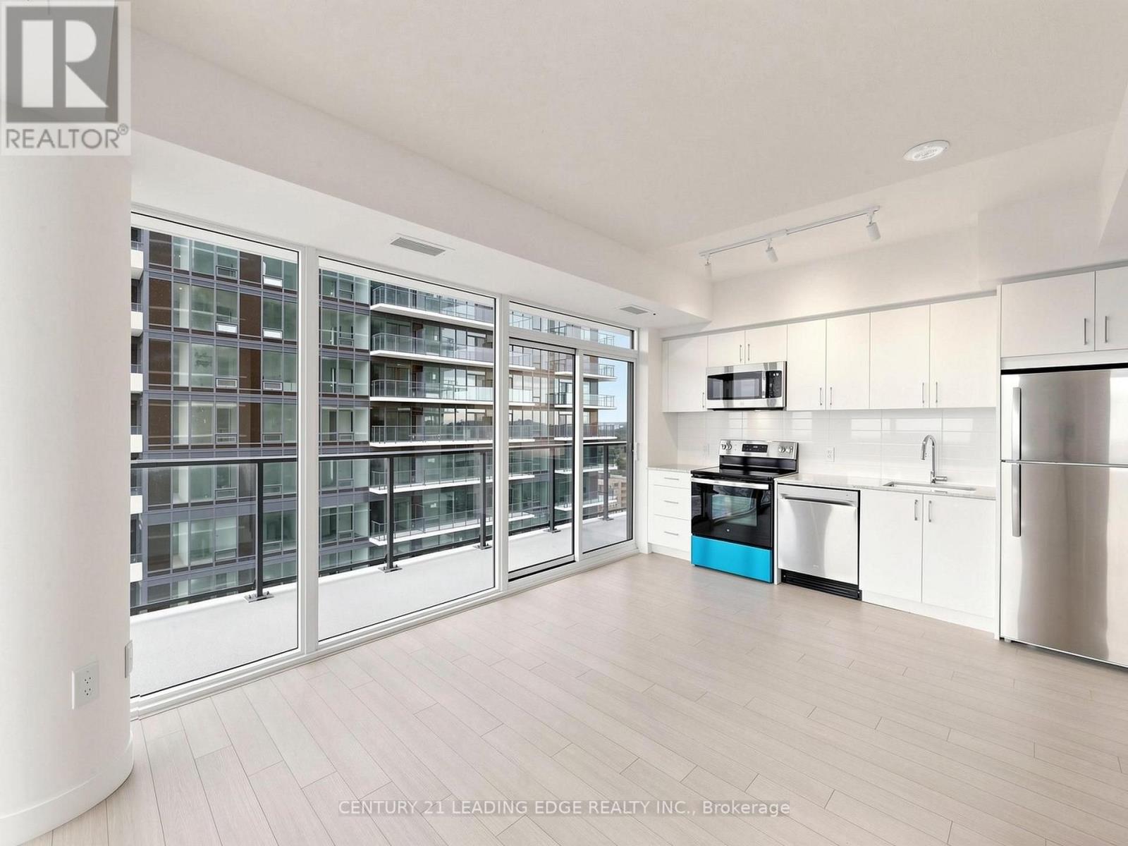 2015 - 4010 Eglinton Avenue W, Toronto, Ontario  M9A 0G5 - Photo 4 - W13740476