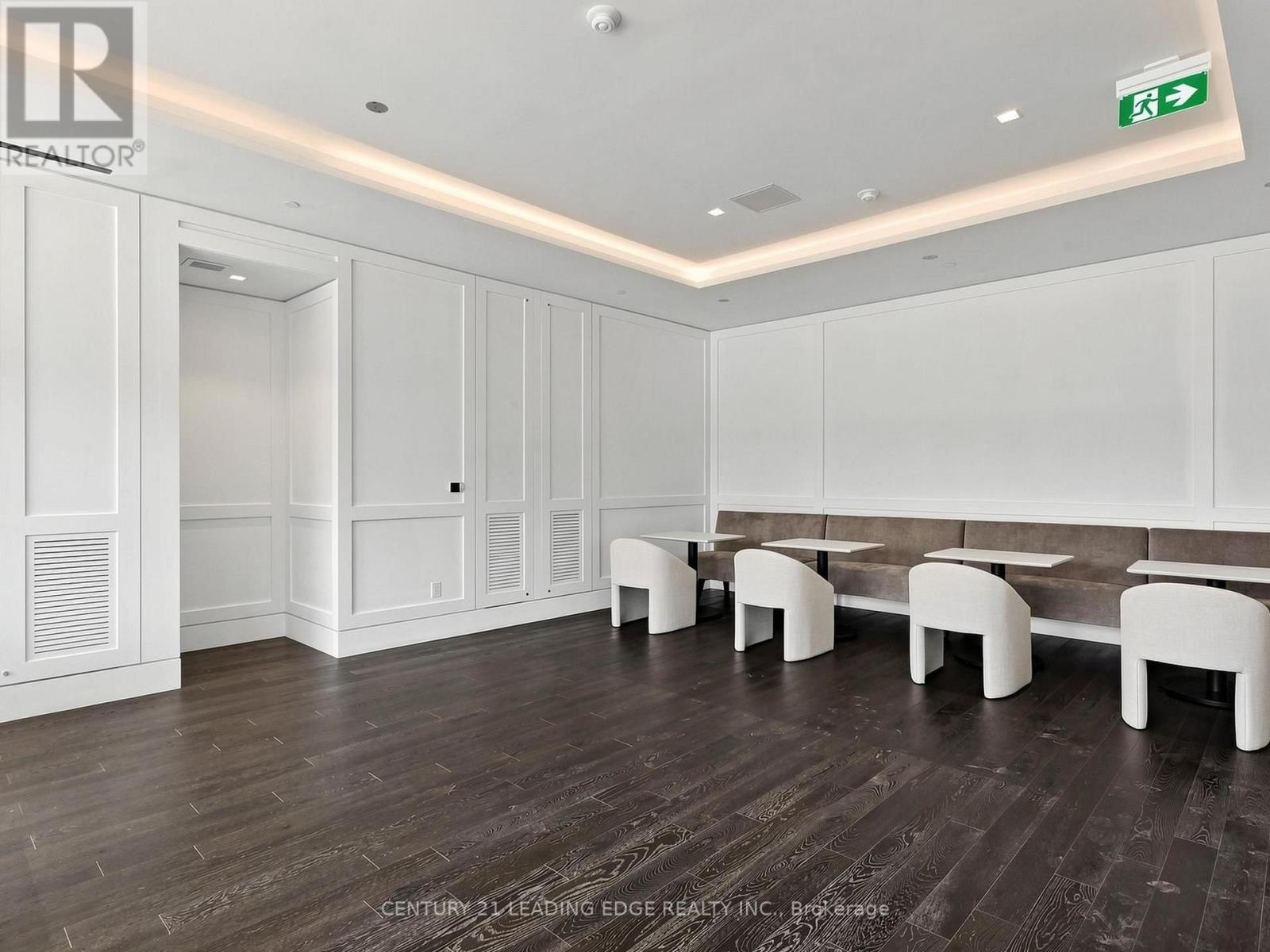 2015 - 4010 Eglinton Avenue W, Toronto, Ontario  M9A 0G5 - Photo 36 - W13740476