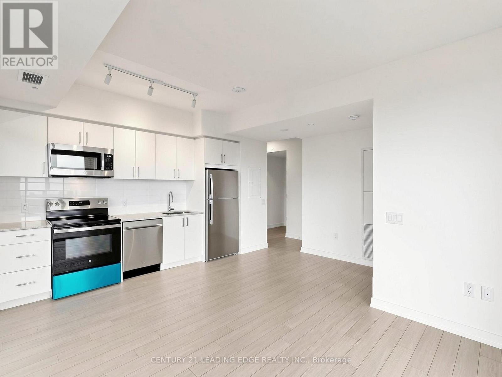 2015 - 4010 Eglinton Avenue W, Toronto, Ontario  M9A 0G5 - Photo 8 - W13740476