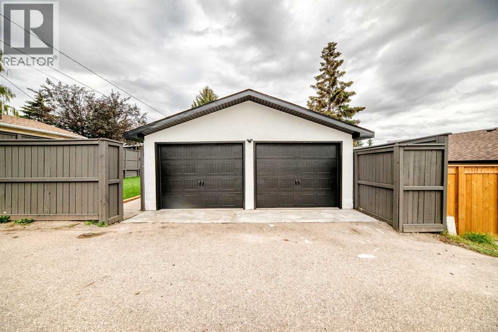 635 104 Avenue SW, Calgary, Alberta  T2W 0A4 - Photo 40 - A2342797