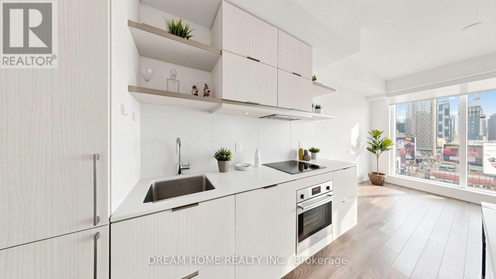 1701 - 197 Yonge St Street, Toronto, Ontario  M5B 0C1 - Photo 14 - C13748324