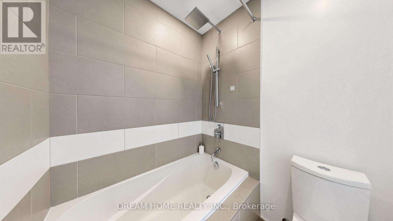 1701 - 197 Yonge St Street, Toronto, Ontario  M5B 0C1 - Photo 30 - C13748324