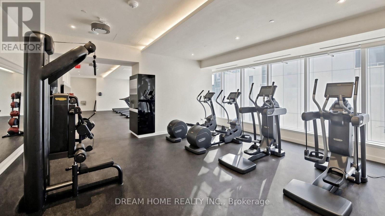 1701 - 197 Yonge St Street, Toronto, Ontario  M5B 0C1 - Photo 37 - C13748324