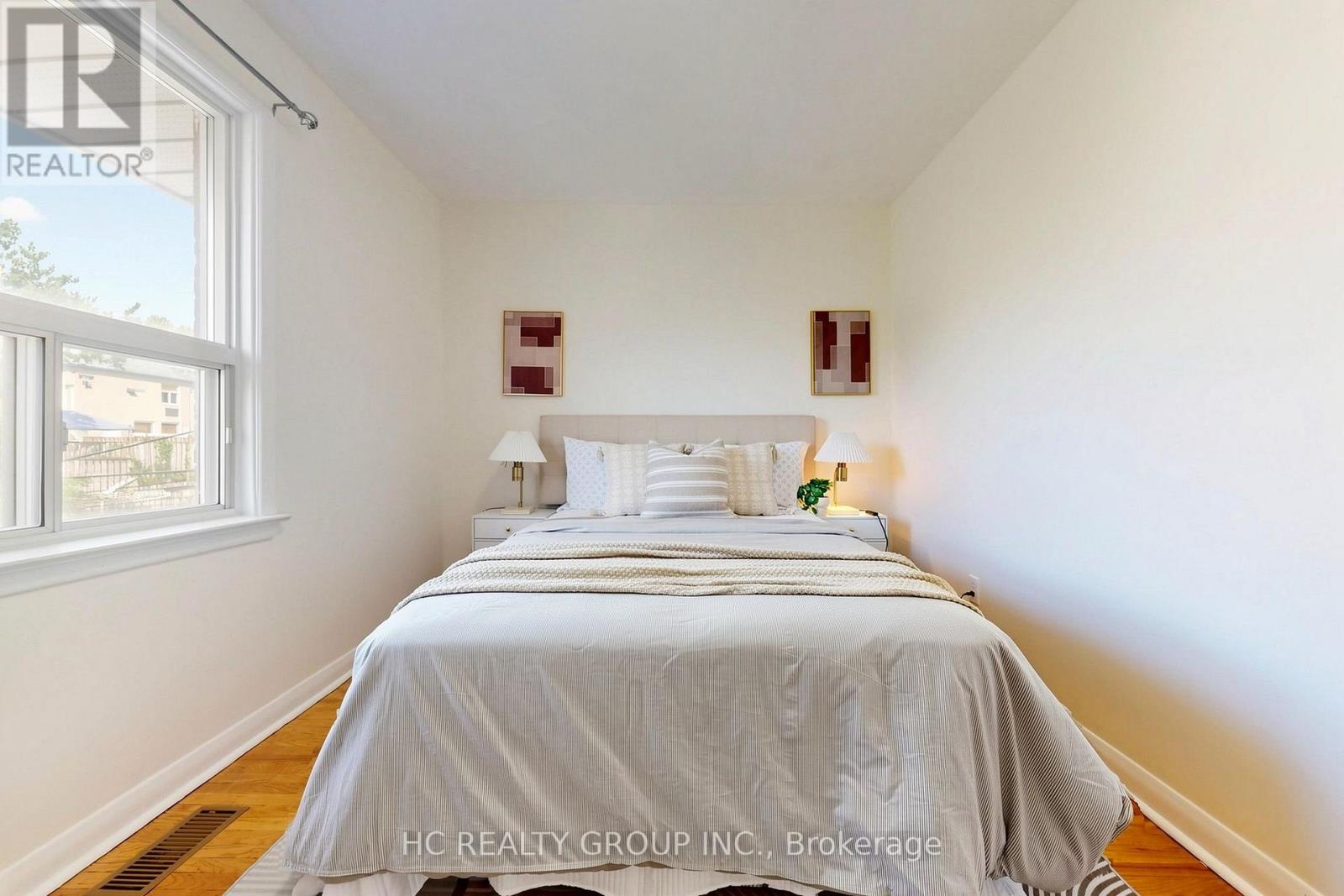 362 Highfield Road, Toronto, Ontario  M4L 2V6 - Photo 23 - E13748360