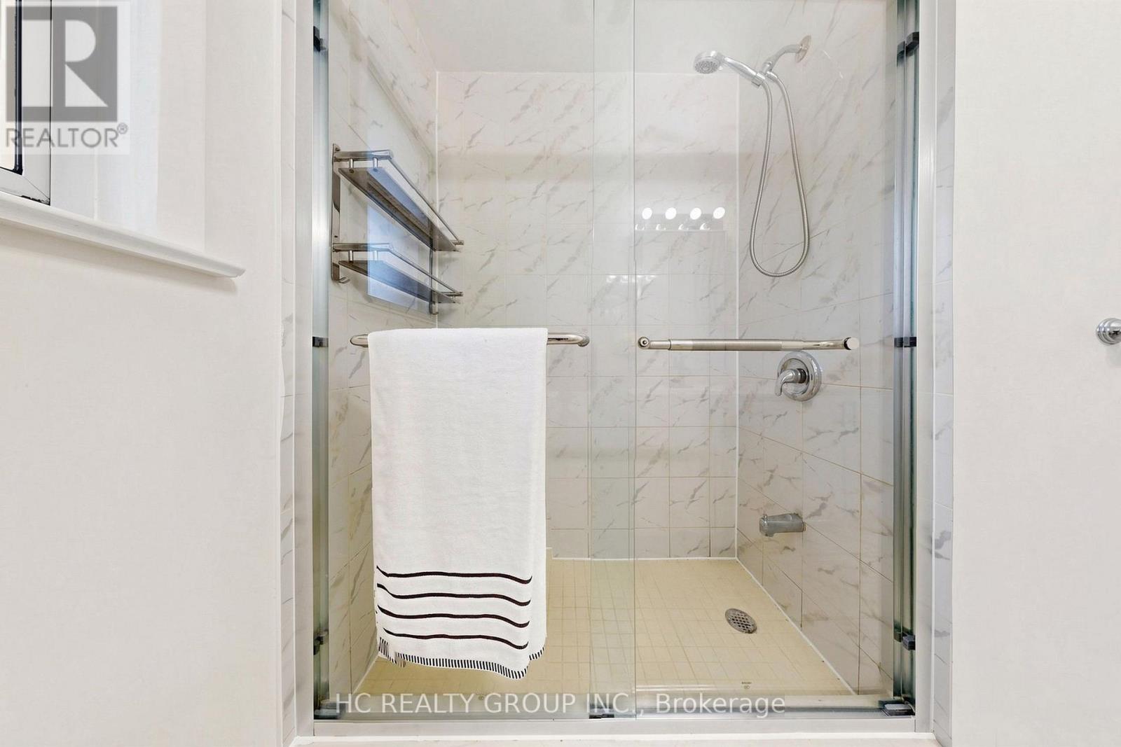362 Highfield Road, Toronto, Ontario  M4L 2V6 - Photo 26 - E13748360