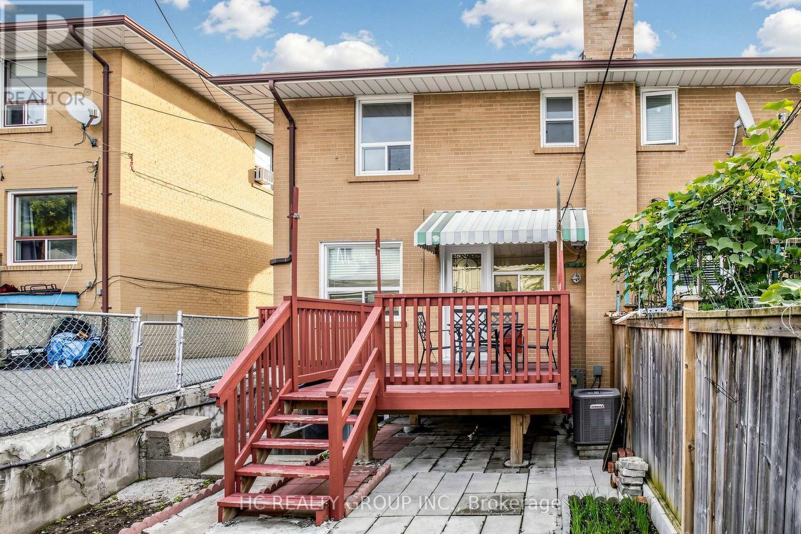 362 Highfield Road, Toronto, Ontario  M4L 2V6 - Photo 37 - E13748360