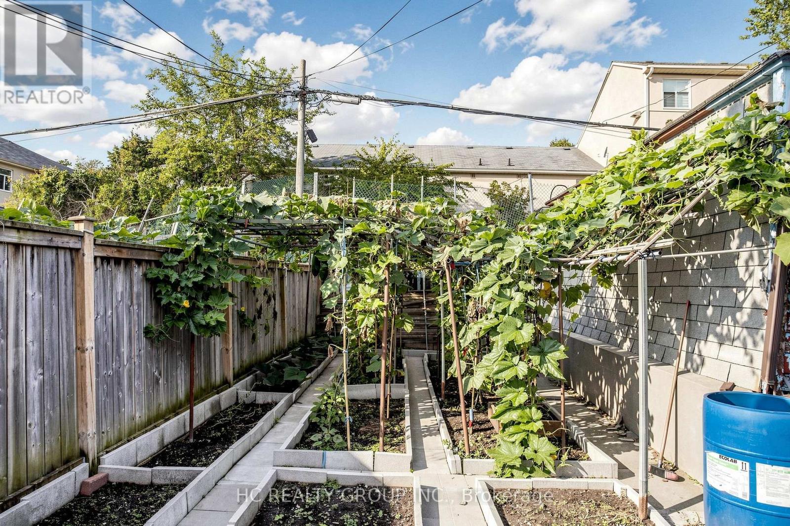 362 Highfield Road, Toronto, Ontario  M4L 2V6 - Photo 42 - E13748360
