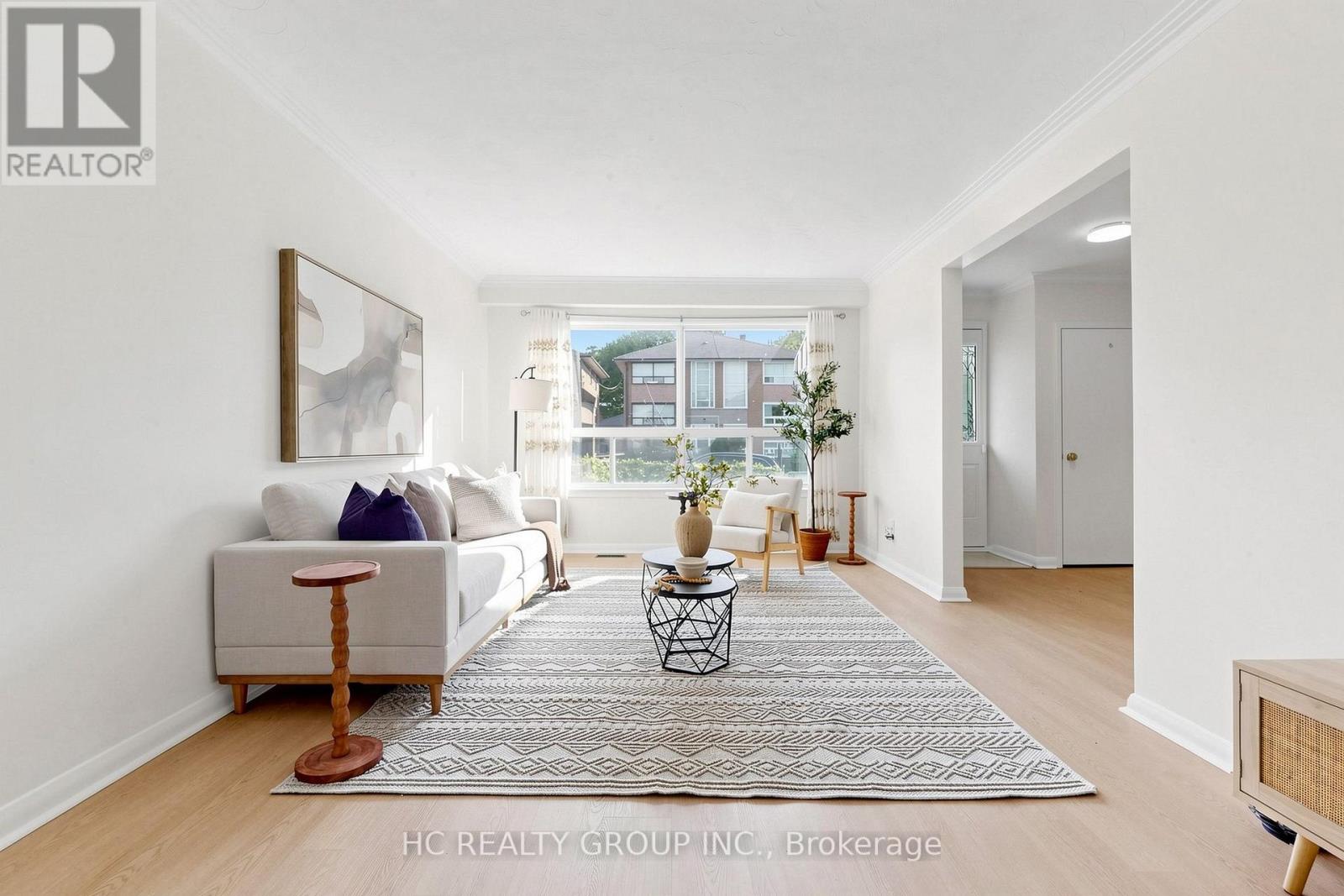 362 Highfield Road, Toronto, Ontario  M4L 2V6 - Photo 5 - E13748360