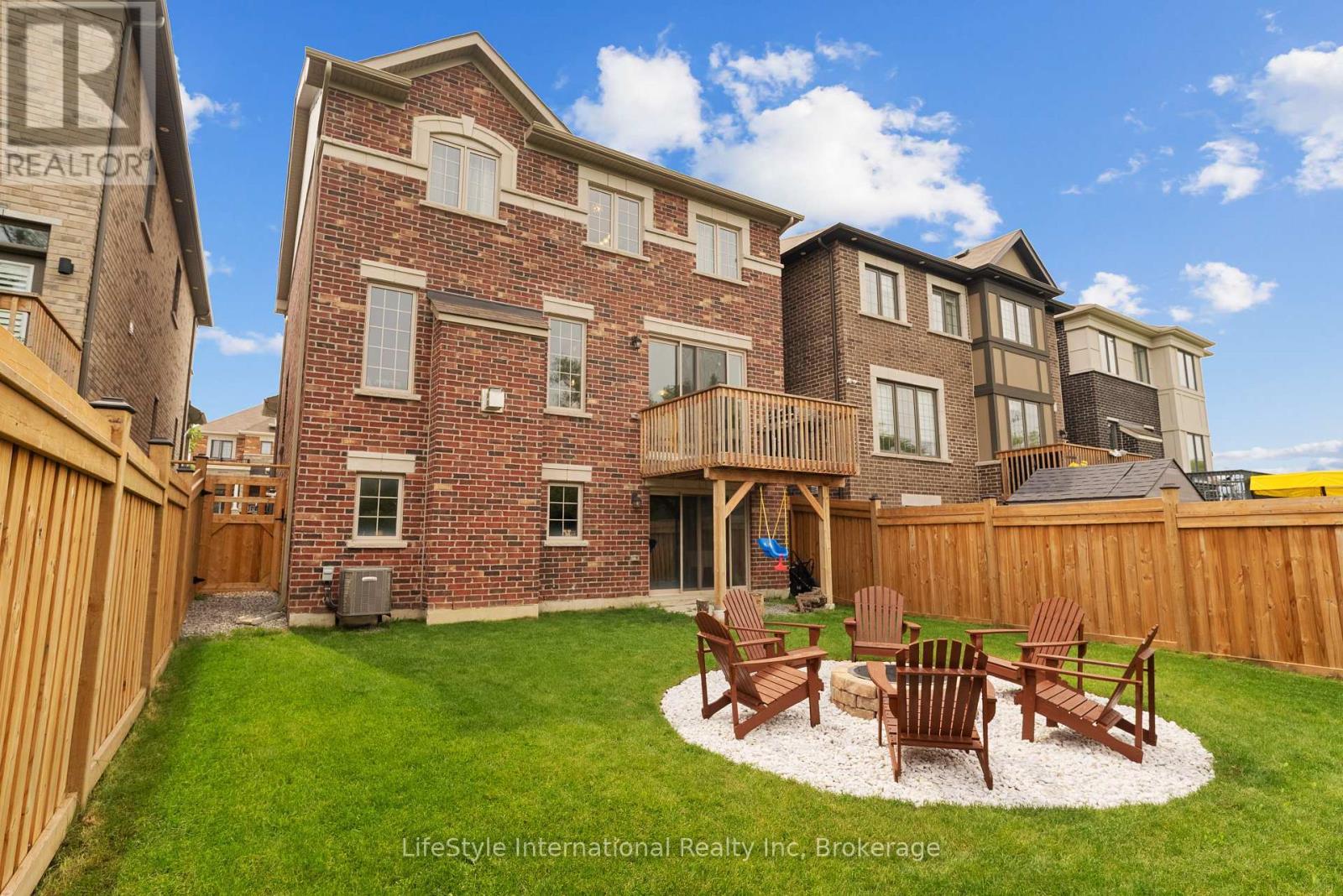 68 Barkerville Drive, Whitby, Ontario  L1P 0L8 - Photo 44 - E13748340
