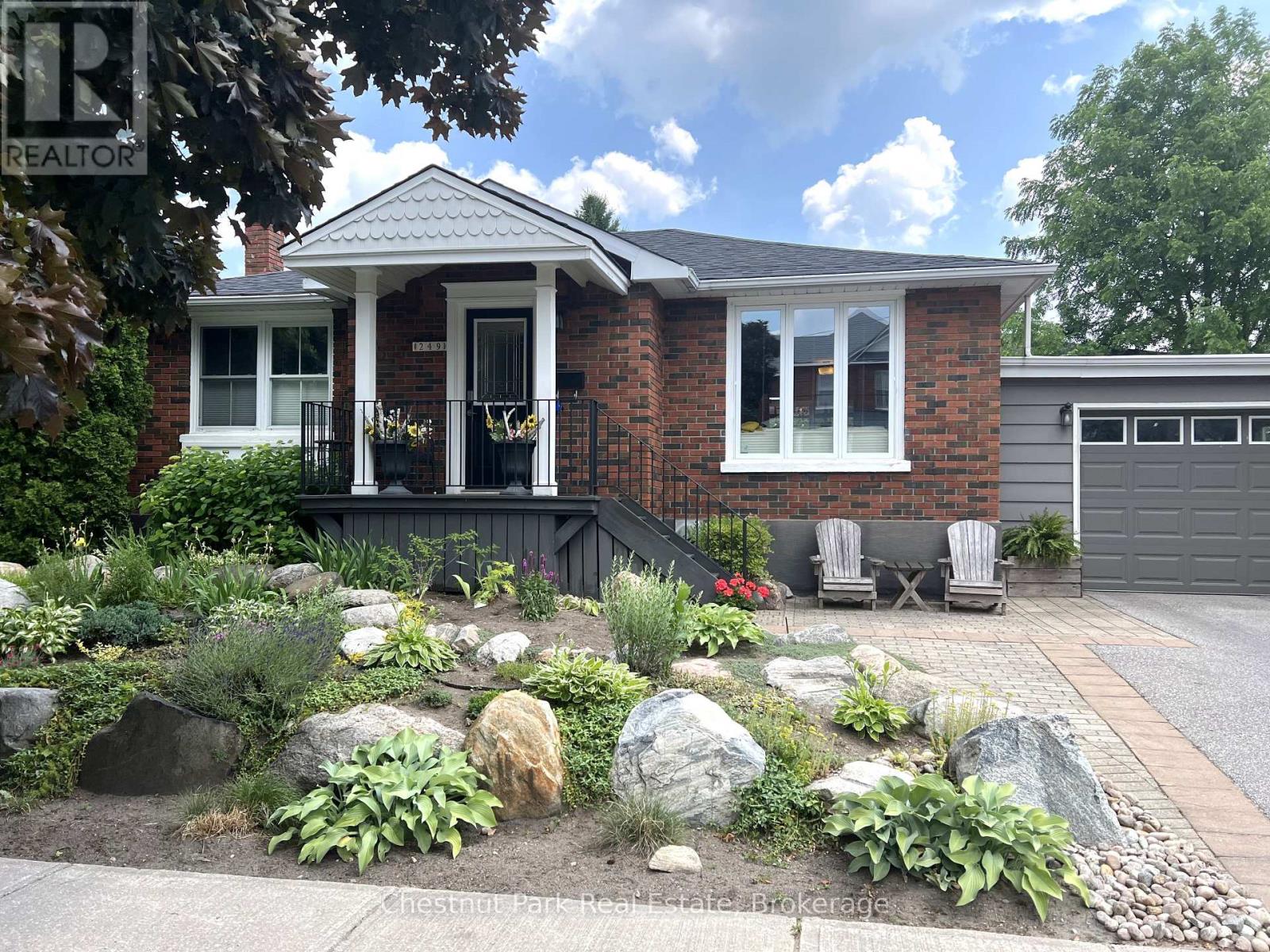 249 Pine Street, Collingwood, Ontario  L9Y 2P3 - Photo 2 - S13748300
