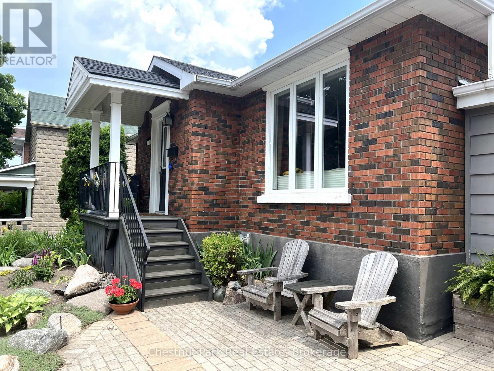 249 Pine Street, Collingwood, Ontario  L9Y 2P3 - Photo 3 - S13748300