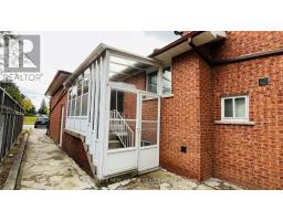 LOWER - 38 WELDRICK ROAD W, Richmond Hill, Ontario