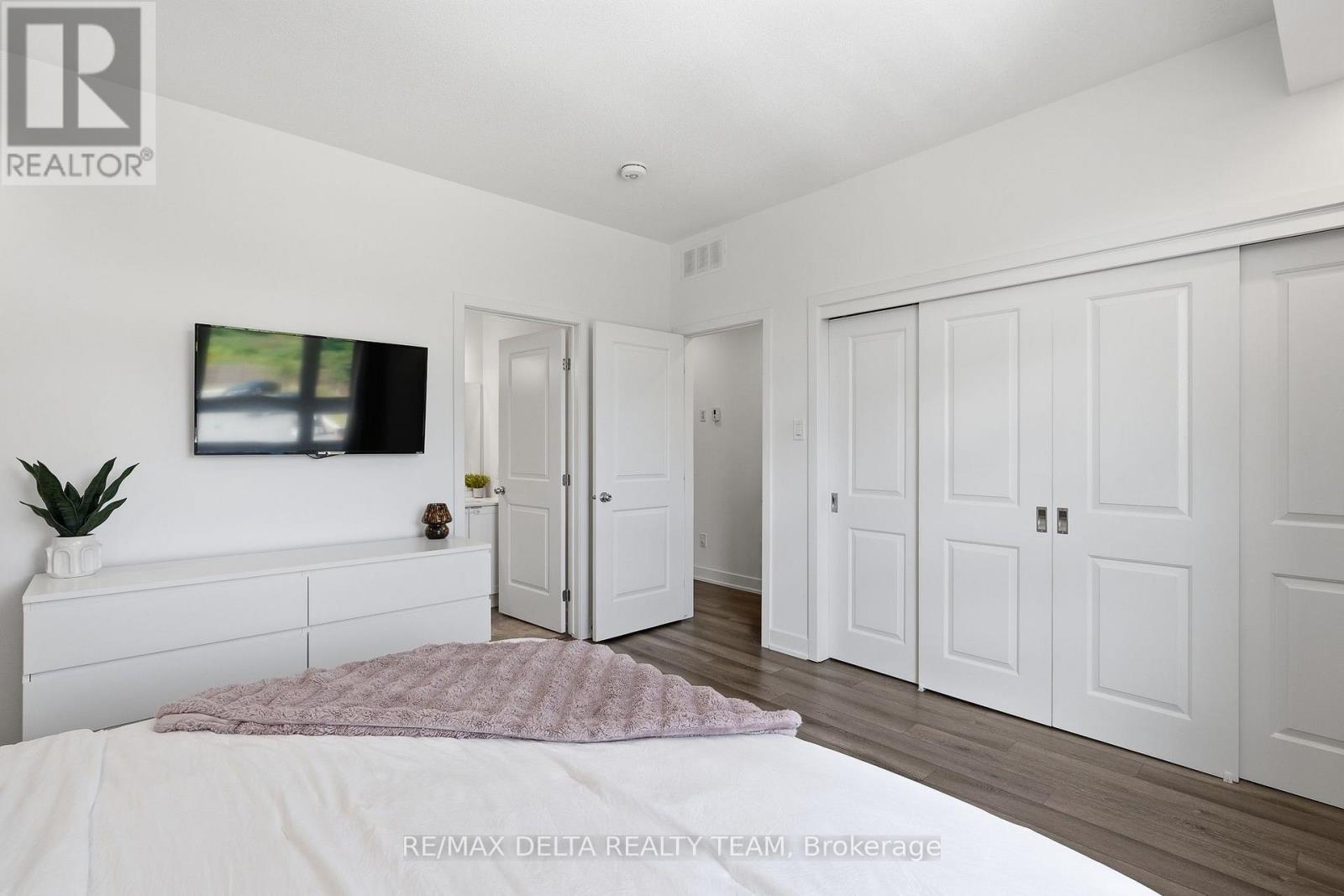 C - 400 C Rolling Meadow Crescent, Ottawa, Ontario  K1W 0S1 - Photo 17 - X13747490