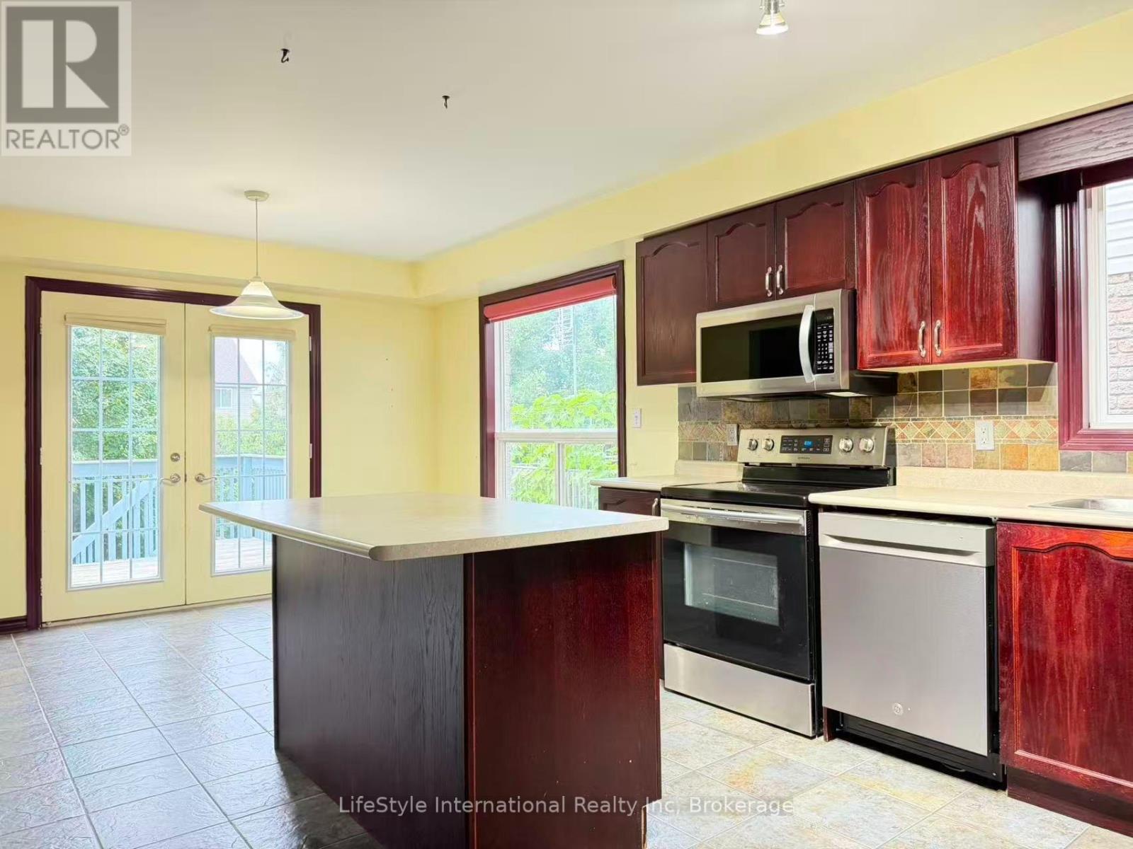 Main Unit - 16 Lynch Circle, Guelph, Ontario  N1L 1R5 - Photo 12 - X13737694