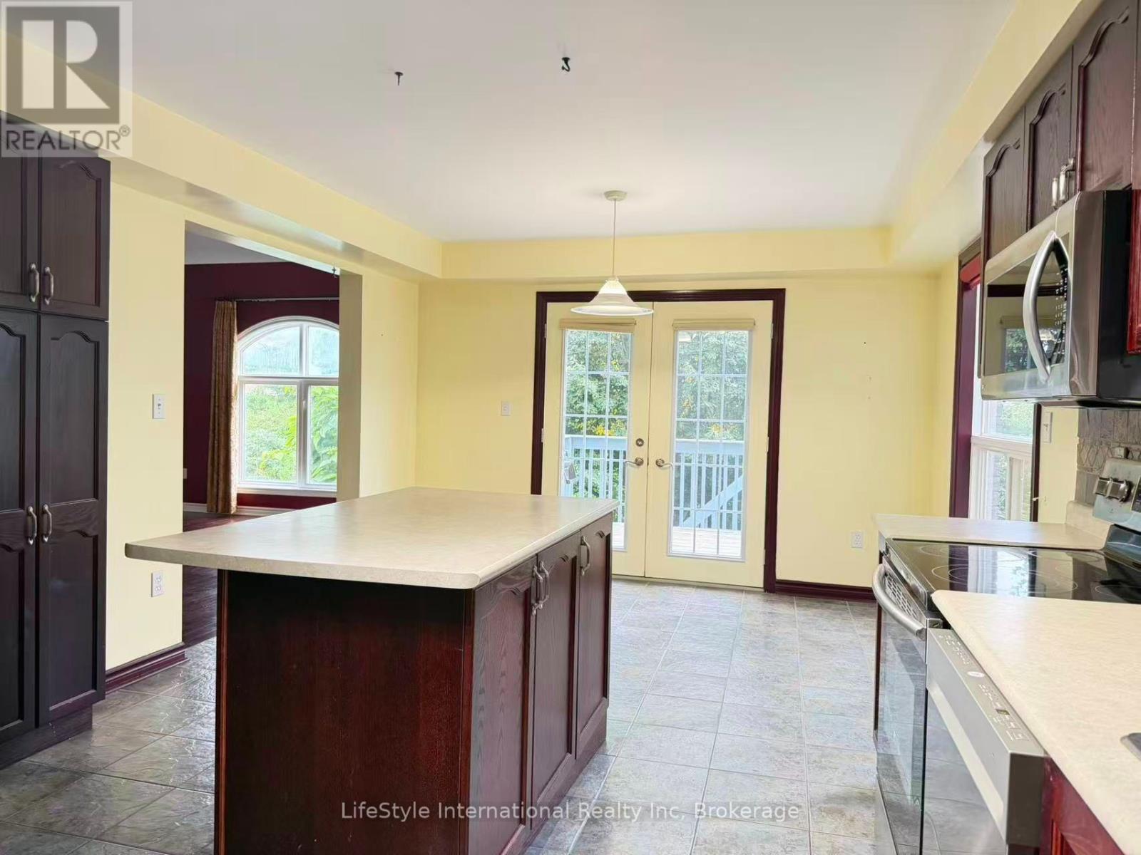 Main Unit - 16 Lynch Circle, Guelph, Ontario  N1L 1R5 - Photo 16 - X13737694