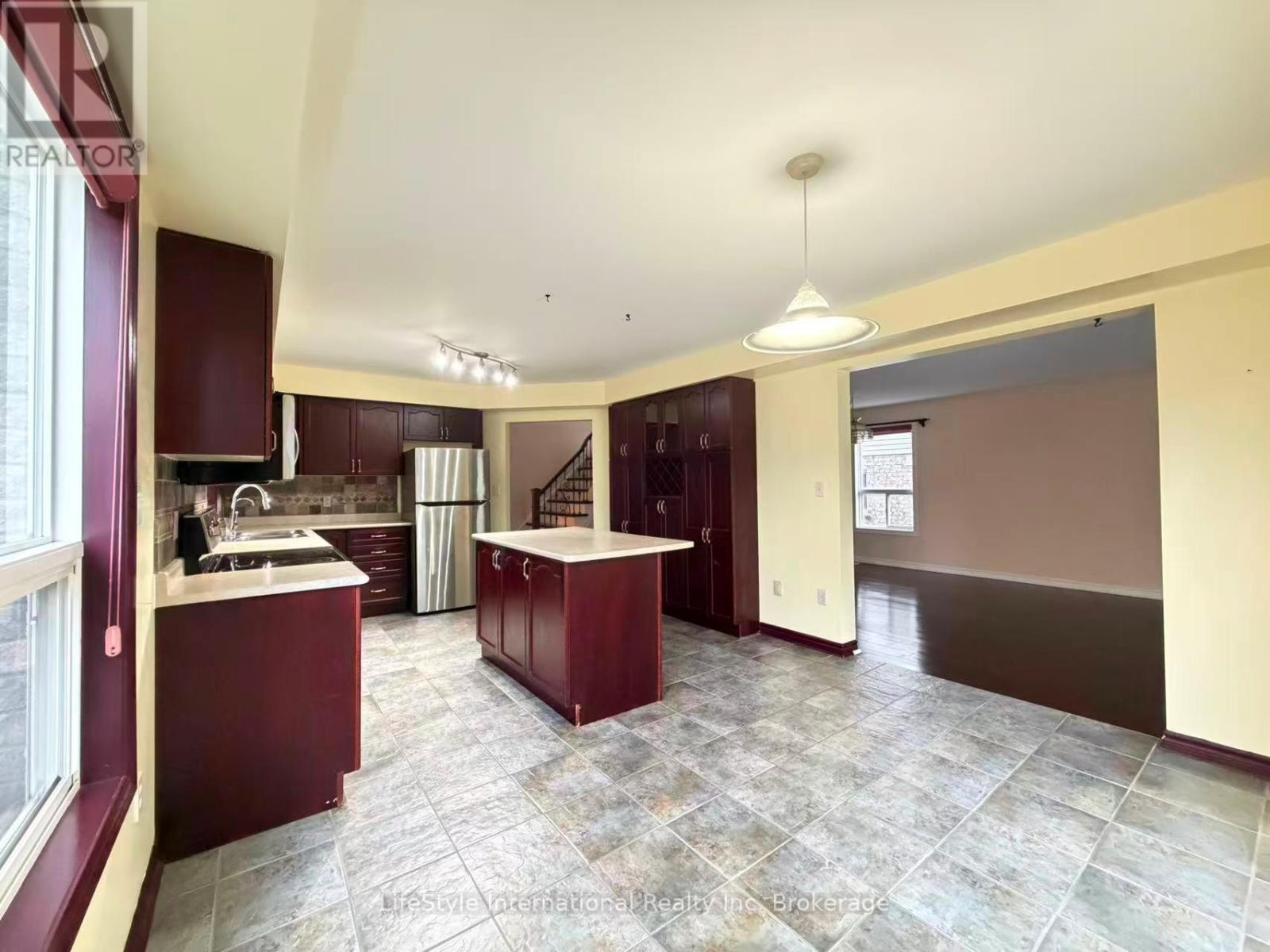 Main Unit - 16 Lynch Circle, Guelph, Ontario  N1L 1R5 - Photo 15 - X13737694