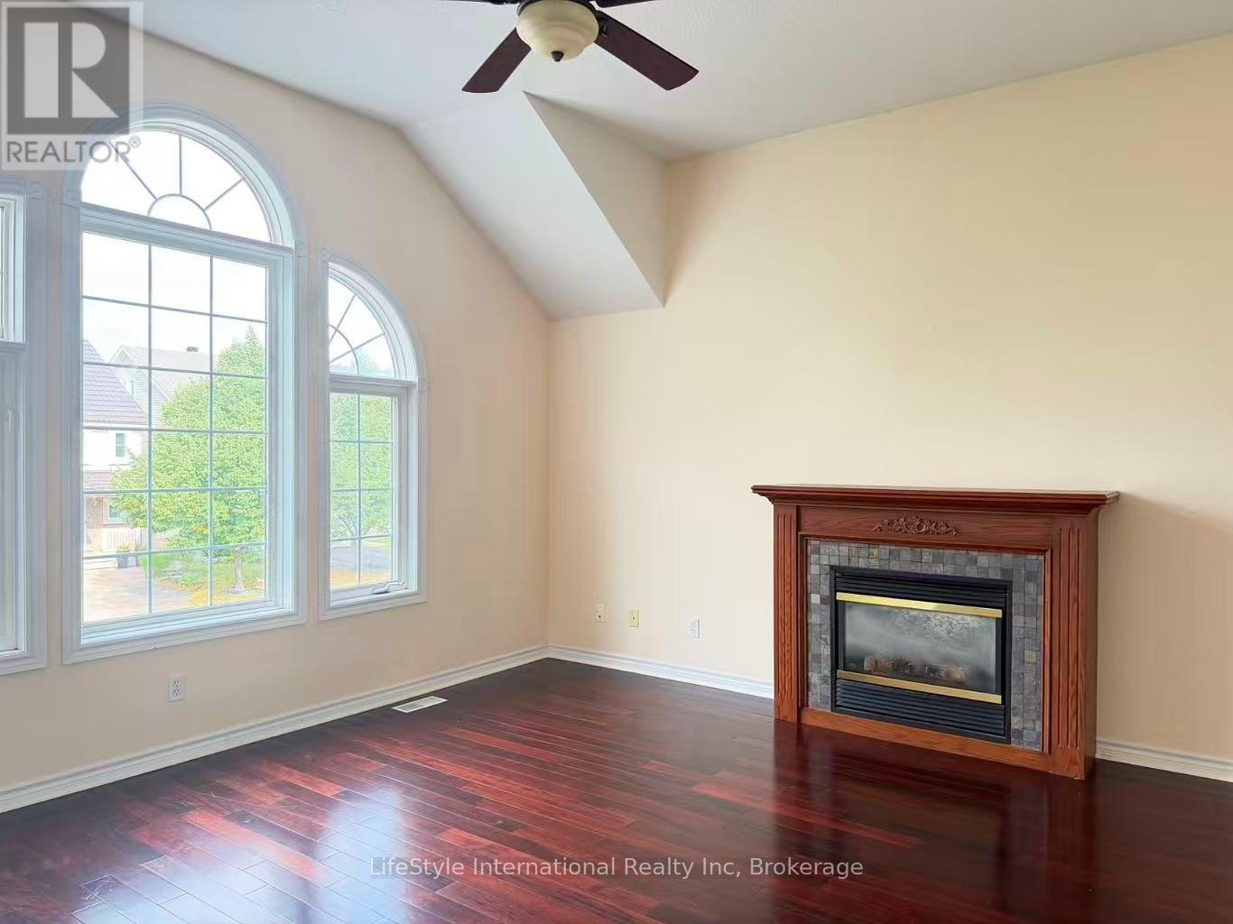 Main Unit - 16 Lynch Circle, Guelph, Ontario  N1L 1R5 - Photo 21 - X13737694
