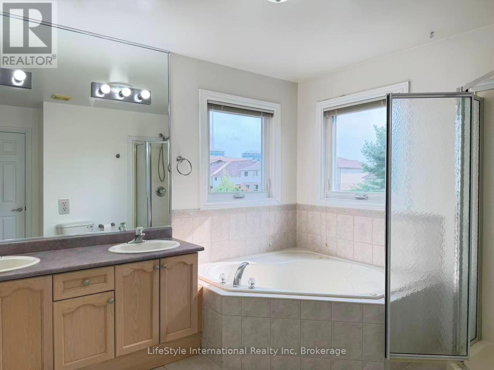 Main Unit - 16 Lynch Circle, Guelph, Ontario  N1L 1R5 - Photo 27 - X13737694