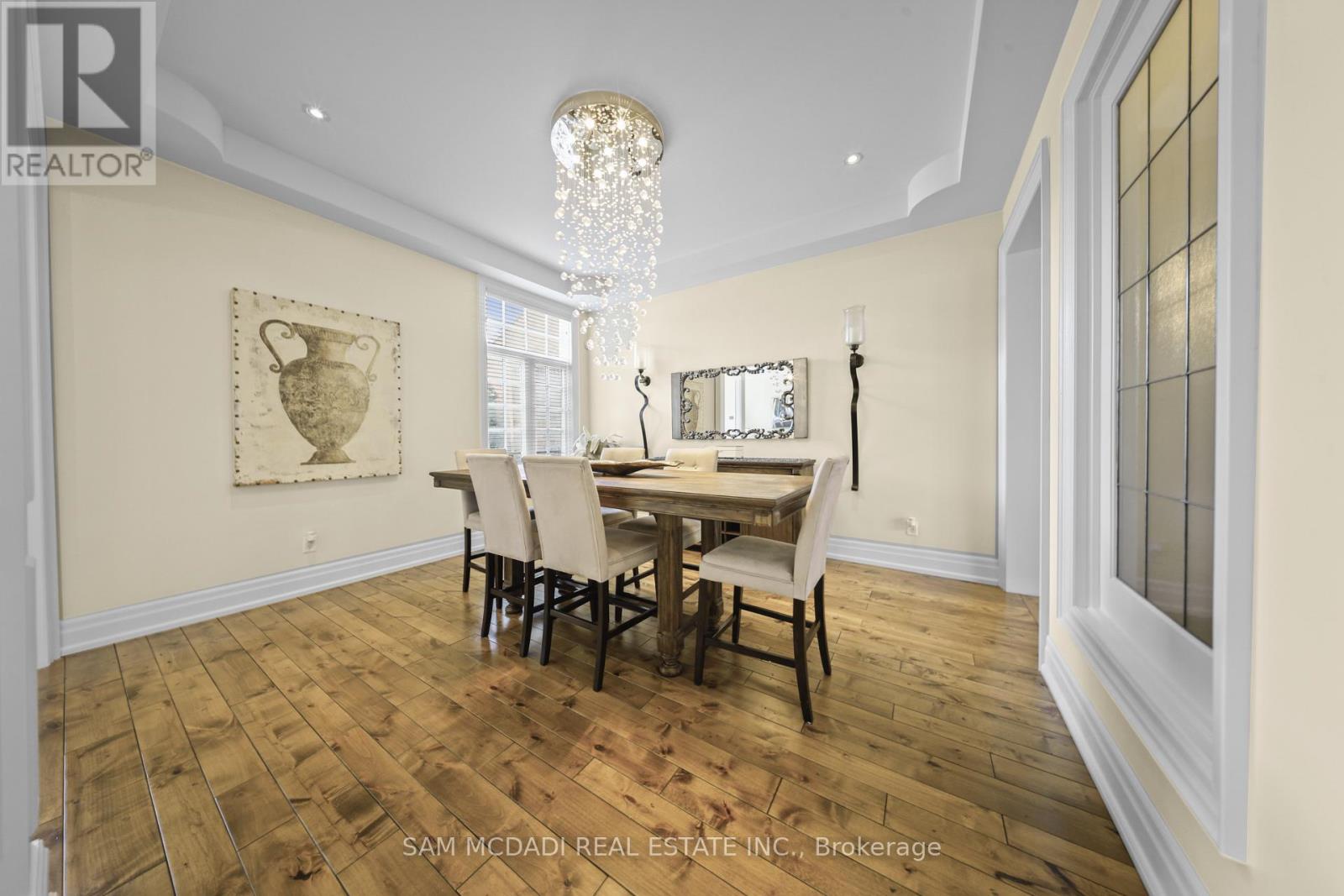 950 Fredonia Drive, Mississauga, Ontario  L5C 2W4 - Photo 8 - W13746026