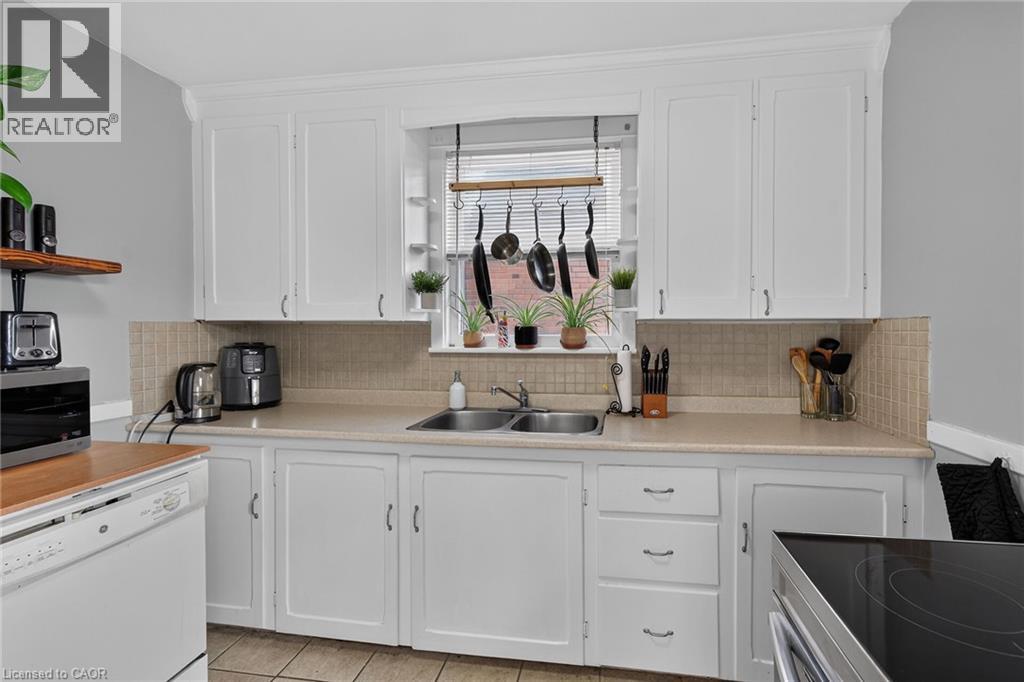 75 Barons Avenue S, Hamilton, Ontario  L8K 2Y4 - Photo 11 - 40857962
