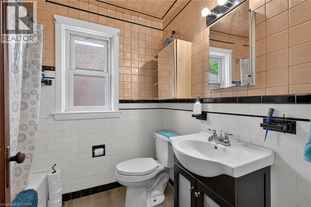 75 Barons Avenue S, Hamilton, Ontario  L8K 2Y4 - Photo 15 - 40857962