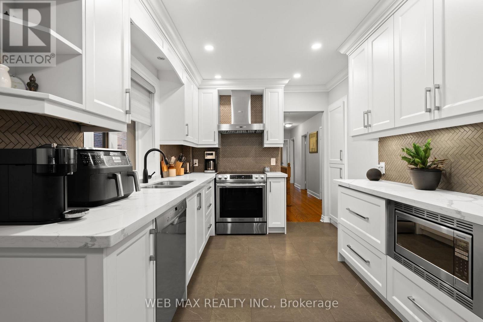 14 Howarth Avenue, Toronto, Ontario  M1R 1H4 - Photo 10 - E13748422